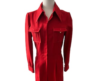 Röd jumpsuit från 70-talet – handgjord discostil, storlek Small