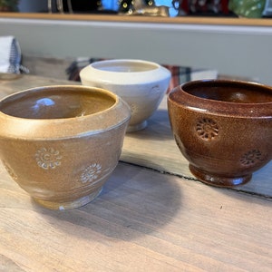 Juego de 3 macetas pequeñas de cerámica vintage para suculentas, macetas de cerámica en tonos tierra, mini macetas, decoración bohemia, decoración neutra para el hogar.