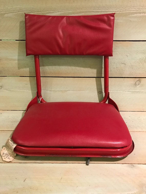 1960's Red Metal Folding Stadium Seat Bleacher Seat, Football Seat, Fishing  Seat, Boat Seat, Canoe Seats Chairs Metal Padded -  Canada
