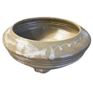 Vintage Pottery Planter Pot, footed pottery planter, Drip glaze pottery planter, indoor/outdoor planter pot, vintage ceramic planter