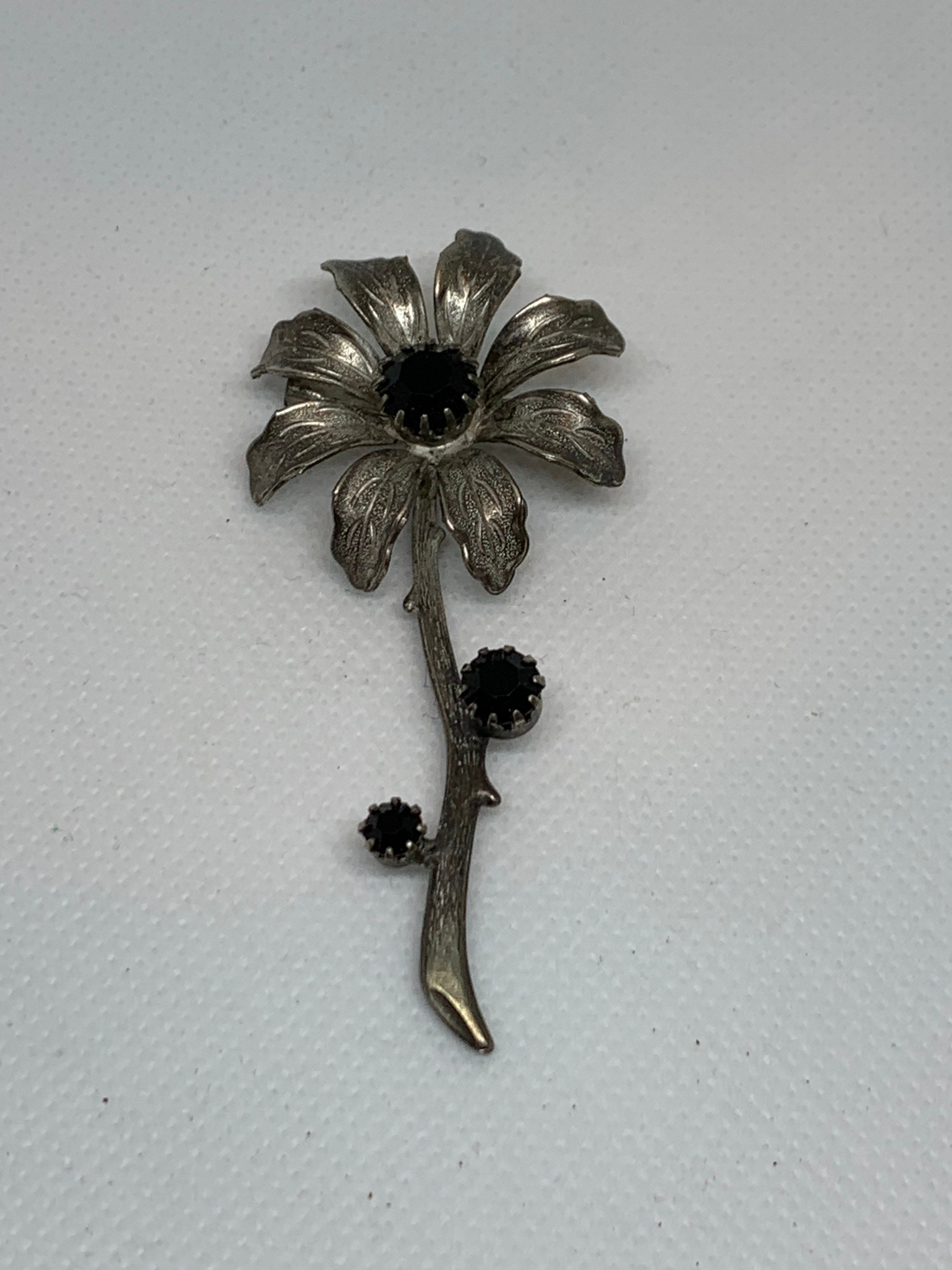 Vintage Black Flower Petal Brooch Pin Silver Flower Shaped Brooch ...