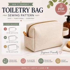 Peut inclure: Un patron de couture pour trousse de toilette beige avec fermeture éclair et poignée latérale. L'image indique trois tailles : petite de 19,05 cm sur 11,43 cm sur 7,62 cm, moyenne de 24,13 cm sur 13,97 cm sur 10,16 cm et grande de 29,21 cm sur 16,51 cm sur 12,7 cm.