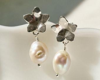 Summer Hoya Flower and Pearl Drop Earrings || Handcrafted in solid sterling silver. A perfect holiday, anniversary, or birthday gift!