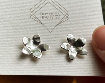 Summer Hoya Flower Stud Earrings Handmade in Sterling Silver || These hand-forged, small-batch earrings are ready to ship for the holidays!