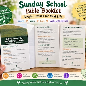 Op de afbeelding: Een drieluik zondagsschool bijbelboekje met de titel Simple Lessons for Real Life. De omslag toont een berglandschap en Spreuken 3:7. De binnenpagina's bevatten genummerde lessen over luisteren naar God, respect voor God en wegblijven van het kwaad, met bijbelcitaten en praktische voorbeelden.