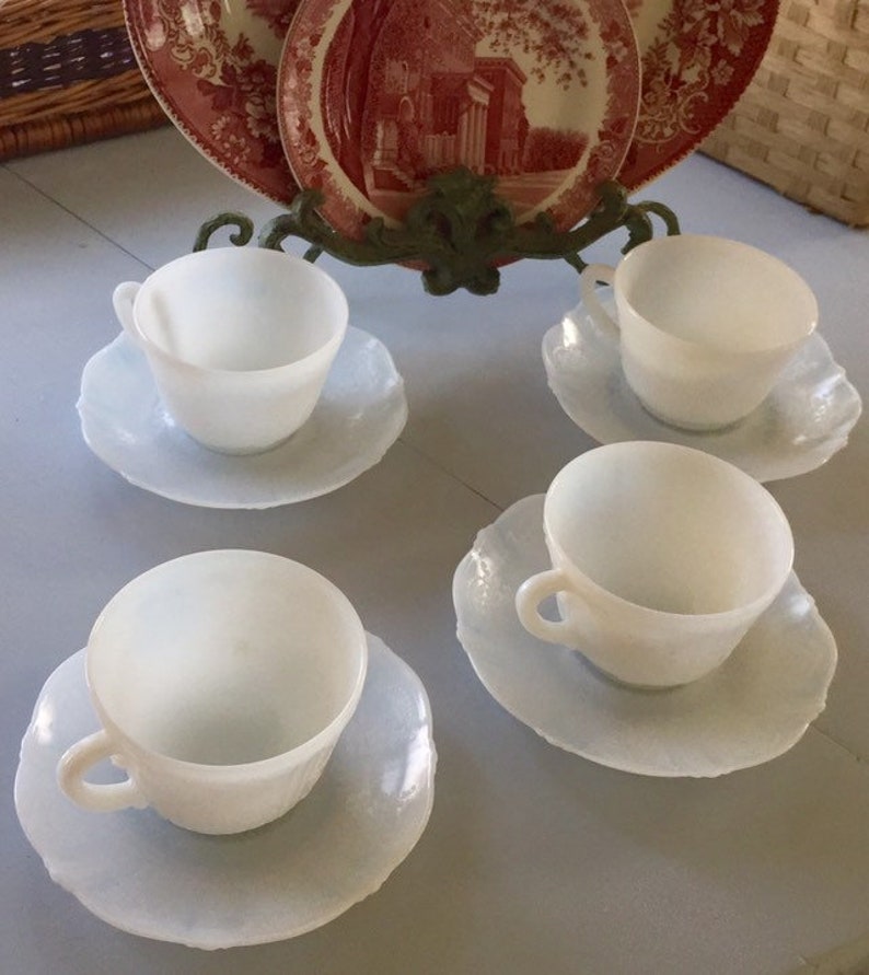 Vintage American Sweetheart glass set of four cups and saucers
