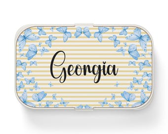 Bento lunchbox met blauwe vlinderstrepen en eigen naam | Gepersonaliseerde naamoverlay