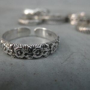 Flower design sterling silver cuff ring