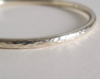 HEAVY hammered sterling silver bangle bracelet - 925 solid sterling silver - round bangle bracelet - thick sterling silver bangle -