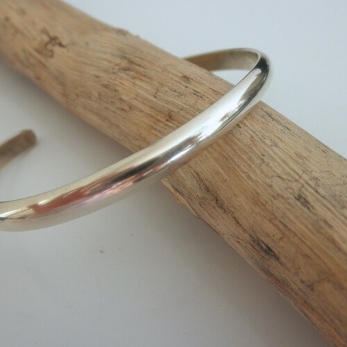 •OVAL + FANG• shattuckite + silver twist-on cuff bracelet