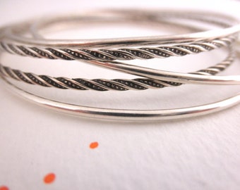 Set of 5 bangles - stacking bracelets - oxidized bangles - solid 925 sterling - Christmas