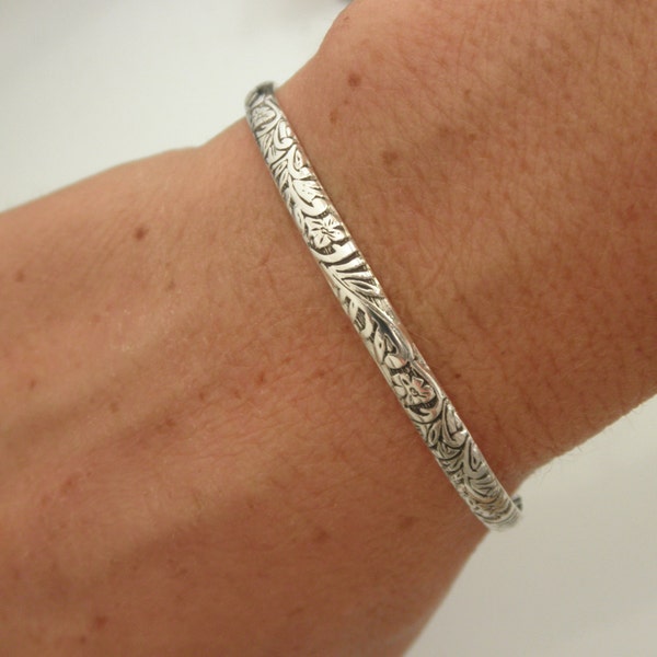 Sterling silver Cuff bracelet flower pattern