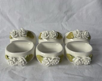 Zestaw 6 pierścieni na serwetki z porcelany vintage