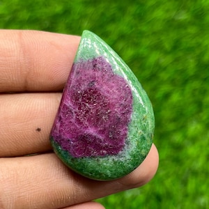 Cabochão de rubi zoisita polonês para joias artesanais | Gema solta sofisticada, cristal de cura (39x28x6mm)