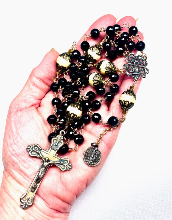 ブラックオニキスの長いロザリオ Amazon | IHM Imports 正弦セラ