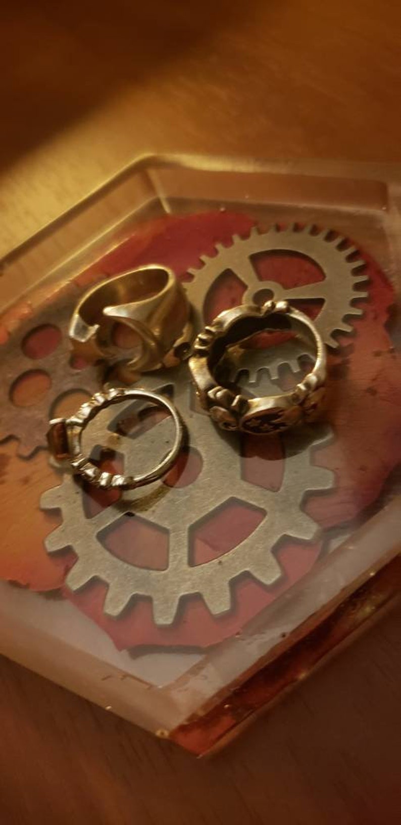 Resin jewelry bowl Steampunk style with rose petals