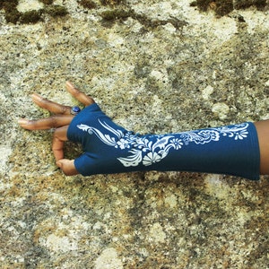 Fingerless Gloves-Arm warmers-funky clothes-blue gloves-accessories-pixie gloves-faery clothing-pixie-hippie clothes-hand warmer-gloves