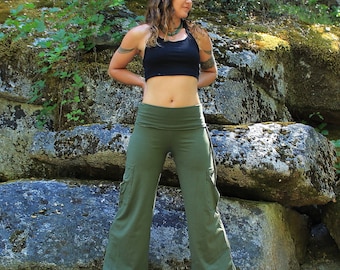 Yoga Cargo Pants-Women's pants-Cargo pants-Full length pants-wide leg pants-high waisted pants-fold over yoga pants-green cotton pants-pants