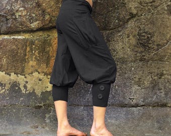 Pedal Pushers-Bloomers-workout pants-Womens Pants-Womens clothing-Cargo pants-Biking Pants-Yoga capris-Yoga Pants-Yoga clothes-Workout pant