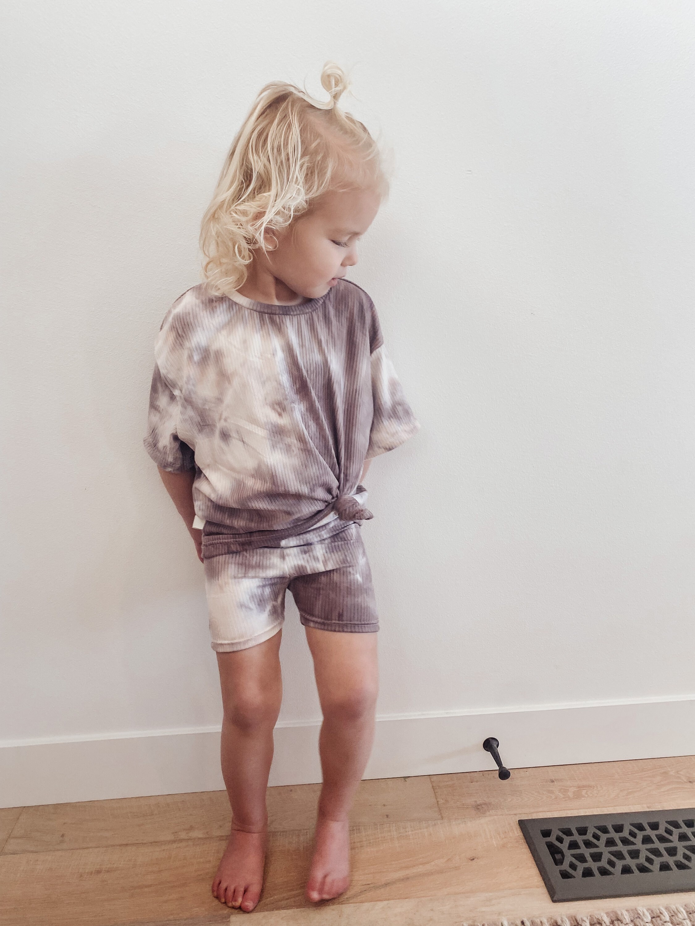 Girls tie dye lounge set hotsell