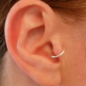 STERLING SILBER 925 Creolen 22g bis 16g Knorpel Tragus Helix Nase Kleine Winzige Catchless Seamless Kleine Schläfer Bild 3