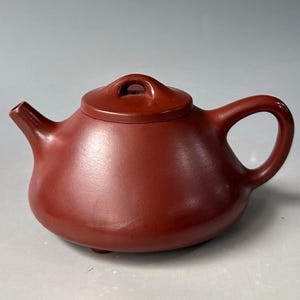 Handmade Low Round Yixing Zisha Teapot, Minimalist Purple Clay Gongfu Tea Pot