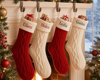 Gepersonaliseerde kerstkousen met geborduurde familienaam (2026), gebreide kerstkous met naam, kerstkous met familienaam, kerstkous cadeau