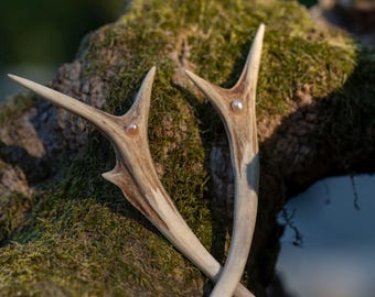 Handgefertigte Haarnadeln aus Geweih (2er-Set) – Rustikale Boho-Haarnadeln im Waldstil mit Perlen