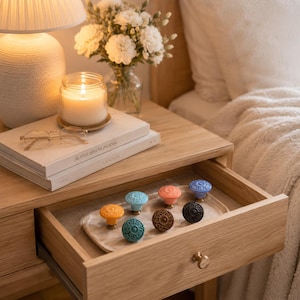 Tirador decorativo vintage con forma de flor de 3,4 cm (1,34") para cajones, cómodas, armarios y gabinetes de cocina.