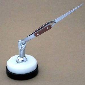 Weighted Base Magnetic Swivel Third Hand With Fiber Grip Tweezers