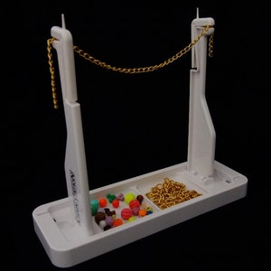 Bead Buddy Collapsible Chain Station With Built In Ruler And Storage