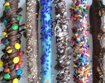 Mothers Day Chocolate Covered Pretzels Sticks, Birthday party favors, Wedding Favors, Celebrations, graduations, College Gifts