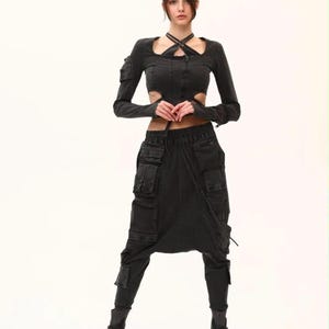 Avant Garde Techwear Cargo Set | Gotisk Crop Top, Harembyxor, Festivalkläder