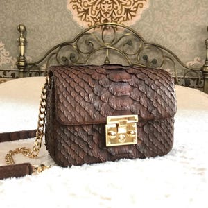 Bolso bandolera de piel de pitón marrón auténtica, bolso cruzado de lujo hecho a mano, bolso de hombro de piel exótica para mujer, regalo elegante