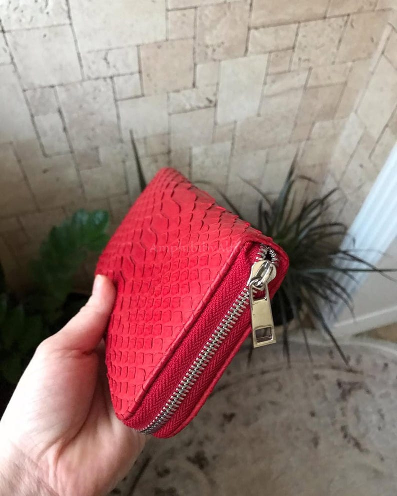 Portefeuille en cuir de python véritable, portefeuille zippé de luxe fait main, portefeuille long en cuir exotique, organiseur en cuir rouge pour homme image 14