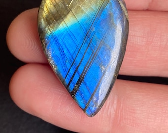 Blue Flash Labradorite Cabochon (32mm x 24mm, 46.6 Carats)