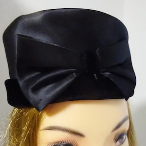 60&#39;s Vintage black velvet and satin big bow pillbox hat