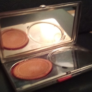 vintage Yardley compact, rouge and powder compact, 1930's image 4