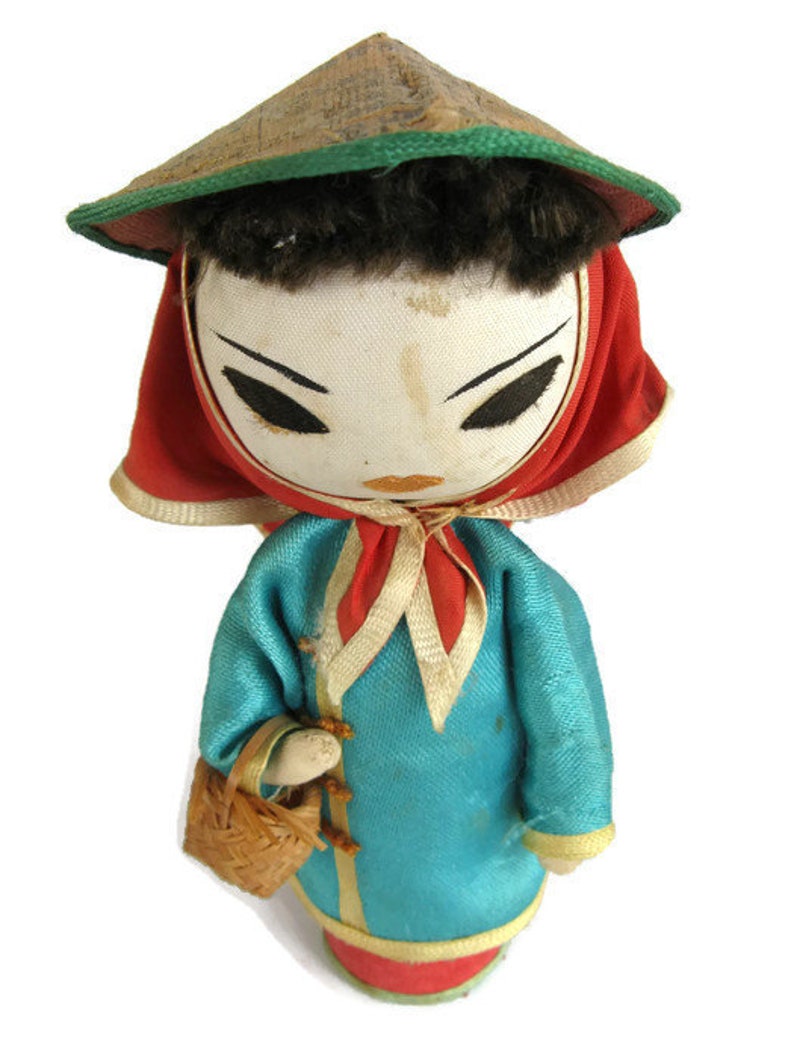 Chinese Mandarin dolls one with baby made in Taiwan