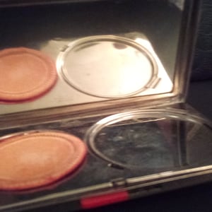 vintage Yardley compact, rouge and powder compact, 1930's image 5