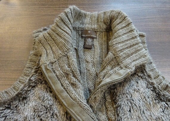 gray woman's chunky cable knit vest with faux fur… - image 2