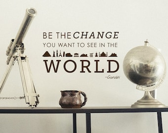 Autocollant Mural Gandhi 'Be The Change' – 4x15 Cm, Feuille Découpée Transparente, Main Street