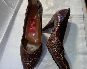 Andrea Segovia - Taglie da 8 M a 8.5 M - Décolleté da donna in pelle marrone con stampa coccodrillo effetto vintage