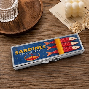 Benutzerdefinierte Sardine gravierte Medikamente Box Trendy Geschenk Vitamin Container Benutzerdefinierte Pillendose