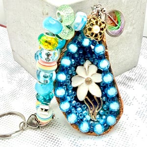 Handmade Beaded Oyster Shell Keychain Mussel Shell Zipper Charm