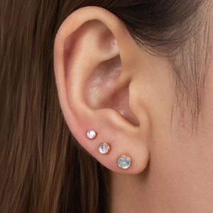 16g/18g Titanium Natural Moonstone Internally Threaded Stud Earrings