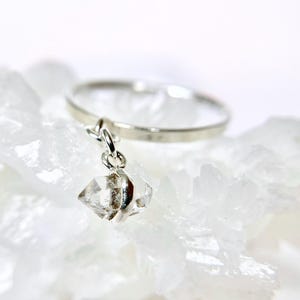 Raw Quartz Crystal Ring in Sterling Silver - April Birthstone – Natural Boho Jewelry – Spiritual Healing Gift – Dainty Dangle Ring