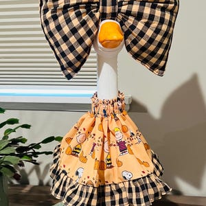 Porch Goose Outfit – Peanuts Pumpkins Ruffled Crop Top, Knickers, Reversible Bow