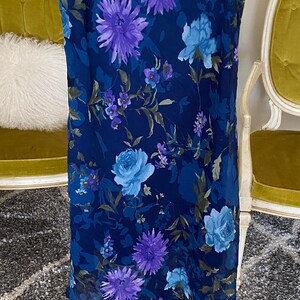 90s Vintage Blue Floral Print Midi Skirt By Ady Gluck-Frankel For Necessary Objects Vintage Size Large Modern Size Medium image 3