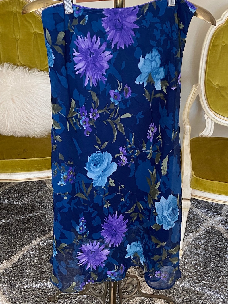 90s Vintage Blue Floral Print Midi Skirt By Ady Gluck-Frankel For Necessary Objects Vintage Size Large Modern Size Medium image 3